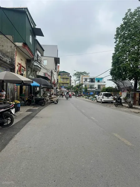 Cần bán 200 kho xưởng ở làng nghề hạ thái, xã duyên thái. giá rẻ 13,5 triệu/m2