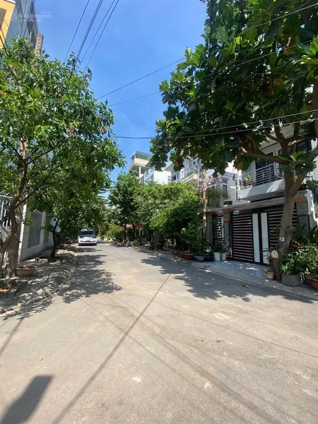 Lô đất trống dương quảng hàm, p. 6, gv. dt 5,6m x 15m cn 84m2 đường 12m giá 9,5 tỷ tl