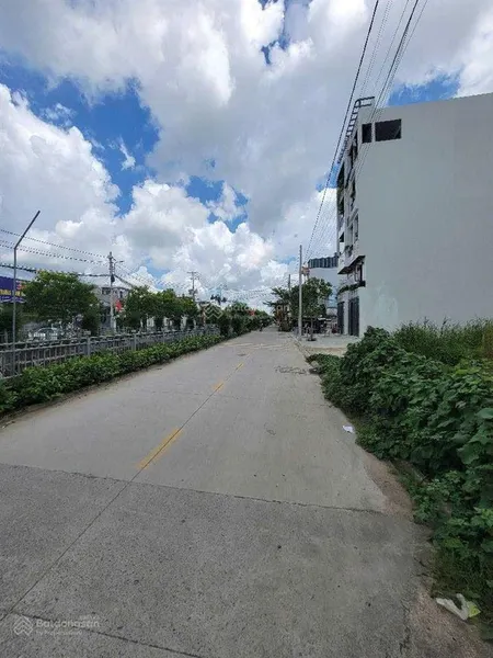 Bán đất thổ cư hai mặt tiền đường thạnh lộc 37, phường thạnh lộc, q12, dt 127,4m2(4,5x28). đường 6m