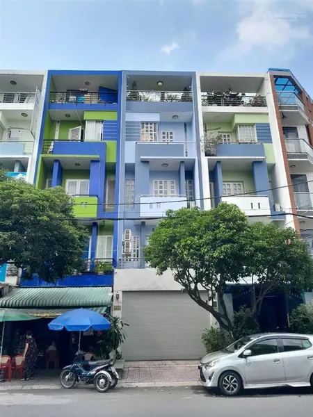Hàng limited!! chỉ còn 1 lô mtkd bình phú 1 đường số 23, quận 6 (4x18m) hướng tây giá 13.5 tỷ