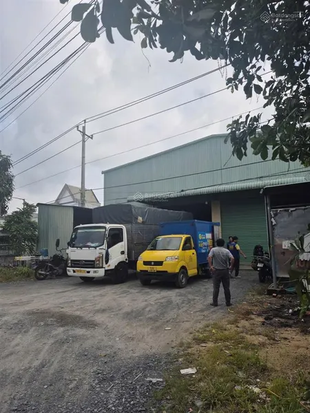 Bán kho xưởng 1.626 vị trí đắc địa khu dân cư đông đúc tại mặt tiền ql57 thị trấn chợ lách, bến tre