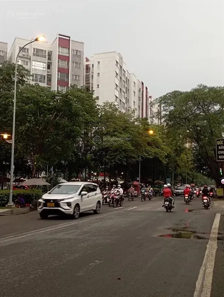 Bán lô đất dt 510m2 full thổ cư tặng nhà kho 2 tầng ngay aeon mall tân phú chỉ 28 tỷ