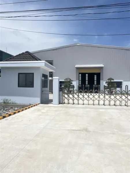 Bán xưởng 2000m . khu công nghiệp đức hoà 3. long an