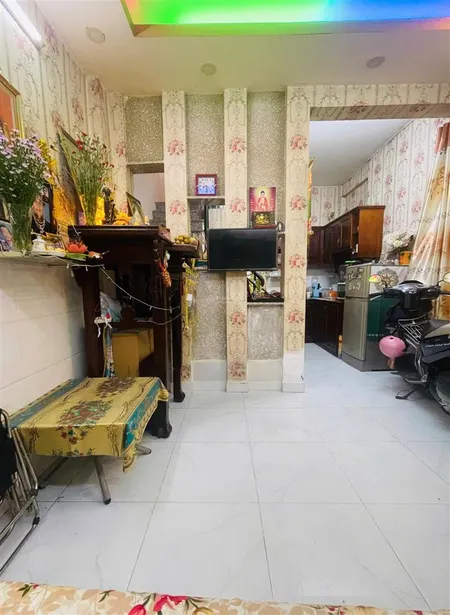 Q4, cách mt đoàn văn bơ 15m, kqh, 2 tầng btct, 21.2 m2, 3 tỷ