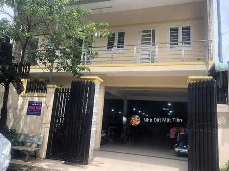 Bán gấp nhà kho dt 10x25, đường nhựa 8m, gần chợ đại hải hóc môn
