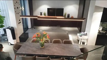 Cần bán căn biệt thự mặt tiền nguyễn đình thi, diện tích 250m2, full nội thất, giá 23 tỷ