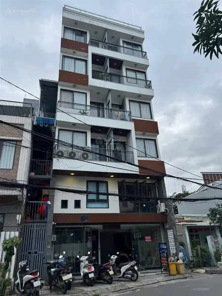 Tòa căn hộ 6 tầng an thượng sầm uất cách biển mỹ khê 300m