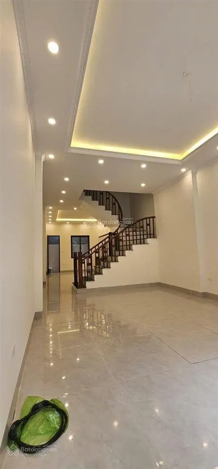 Bán nhà lý sơn 42mmt 4m, 5 ngủ, chỉ 20m ra ô tô tránh,7.3 tỷ