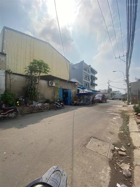 Bán kho xưởng bình tânhương lộ 2 (10m*21,7m 11tỷ6 tl) có gác lửng, hẻm 10m thông ra chiến lược