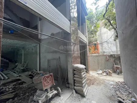 Nhà mới kính koong phố bùi xương trạch sát hồ đầm hồng vành đai 2,5 tương lai sáng ngời