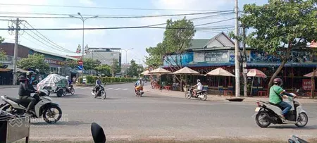 Bán kho 1,3ha nguyễn hữu trí, bến lức, long an