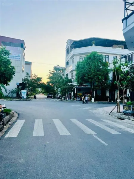 Bán lô yên mẫn nhìn vườn hoa trục chính dt 73m2 mt 4.5m hướng đn, giá 7 tỷ