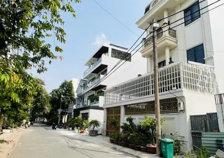 Góc 2 mt kdc tân tiến kênh tham lương giáp gò vấp 5.5m x 20m giá 6.3 tỷ