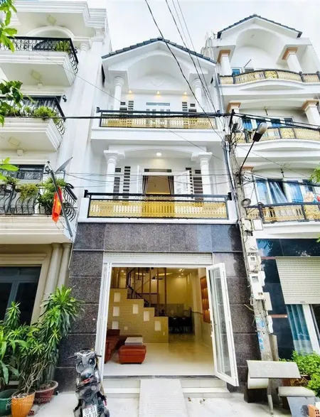 Nhà 2 lầu hẻm 1 trục 10m khu vip ngay chợ minh phát tx21 giáp gò vấp. dt. 4.8m x 11m giá tốt