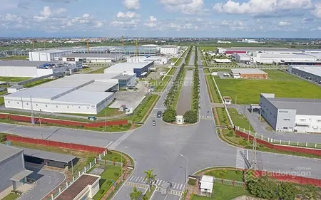 Bán kho, nhà xưởng rộng 3000 m2 tại đường phượng bãi, biên giang, hà đông