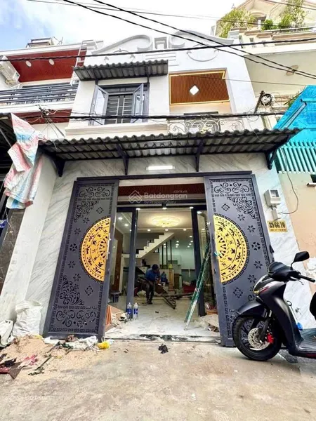 Bán siêu phẩm ngay metro cầu vượt tân thới hiêp . ngang 4.5m dài 11m đúc 1 lầu hẻm xe hơi