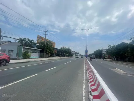 Bán đất lô góc mặt tiền quốc lộ 13 hiệp an