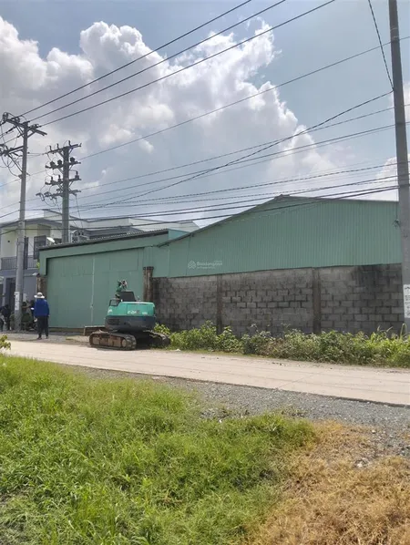 Kho xưởng 1400m2 có 300 thổ cư tân bửu đường container
