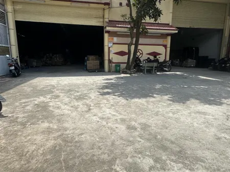 Bán xưởng 2600m2 thu nhập 250 triệu/tháng có nhà tiền chế nguyễn cửu phú. an lạc, bình tân
