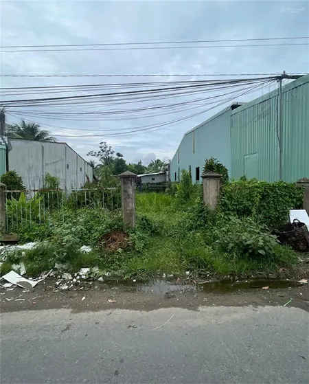Bán đất mặt tiền cách quốc lộ 1a 500m đường xe tải xe ô tô