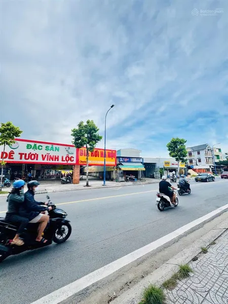 Chủ xoắn bán mặt tiền đường lê thị hà, hóc môn dt khủng 1715m2 full thổ cư giá 115 tỷ thương lượng