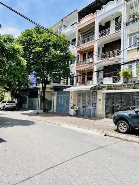 Bán nhà phân lô vip trung kính 81m 5 tầng giá 36,3 tỷ vỉa hè 5m 3 ô tô tránh