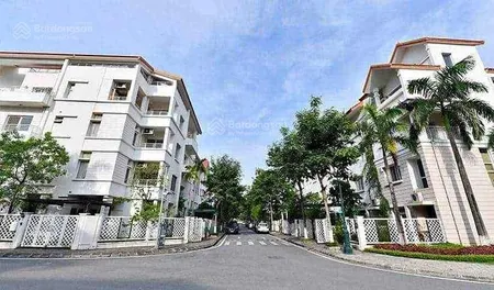 Em sẵn 2 căn liền kề 100m² gửi bán. giá từ 22 tỷ. nhà hoàn thiện đủ nội thất, tiện xem. 0985 302 ***