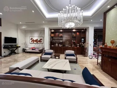 Mới ra cần bán gấp cứu công ty 320m2 35 tỷ 0978 025 ***