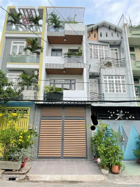 Khách tìm nhà đường ôtô đường phùng hưng p. 14 quận 5, đang cho thuê 31triệu, giá 3tỷ770/78,2m2