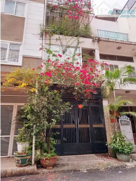 Nhà Bán Quận 3, Ngã Bảy Lý Thái Tổ, 3 Tầng, 63m2, đường Xe Tải, chỉ 13 Tỷ !
