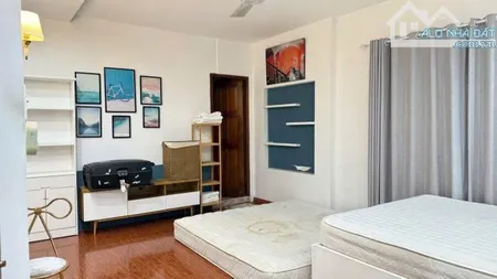 Villas Đường NB Lê Văn Sỹ. DT: 8*23m. Gồm 3 Tầng - Áp Mái. Giá Bán : 29 Tỷ TL