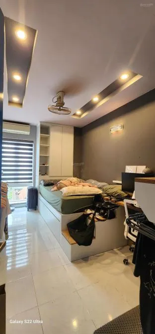 Bán nhà Tôn Đức Thắng 25m2 nhà đẹp vị trí đẹp ngõ nông sổ vuông 4.9 tỷ