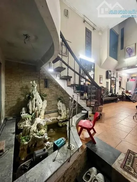 NHÀ VÕ THỊ SÁU - HAI BÀ TRƯNG - LÔ GÓC - 3 THOÁNG - GẦN HỒ - GẦN PHỐ - NHÀ VUÔNG VẮN - 65M
