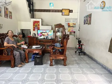 BÁN NHÀ HẺM XE TẢI QUANG TRUNG,PHAN VĂN TRỊ CẠNH UBND GÒ VẤP DÒNG TIỀN 30TR 200M2 21.5 TỶ