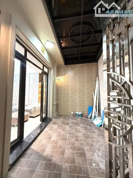 HÙNG VƯƠNG – NHÀ 57M², 4 TẦNG, SÂN CỔNG RIÊNG – GIẢM CÒN 5,2 TỶ