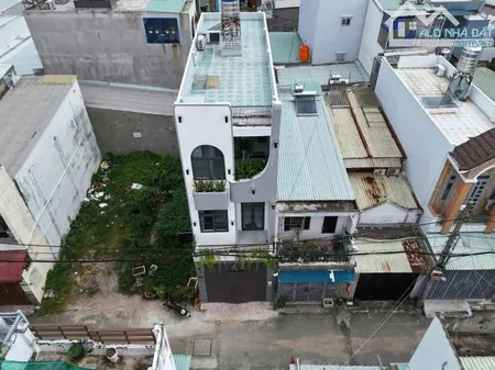 NHÀ ĐẸP LÊ THỊ RIÊNG 4 TẦNG - Q12 – ĐƯỜNG THÔNG, VỊ TRÍ CỰC ĐẸP - 2 TỶ NHẬN NHÀ