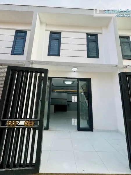 BÁN GẤP CĂN NHÀ 1 TRỆT 1 LẦU NẰM NGAY CÂY XĂNG 75 ĐỒNG KHỞI