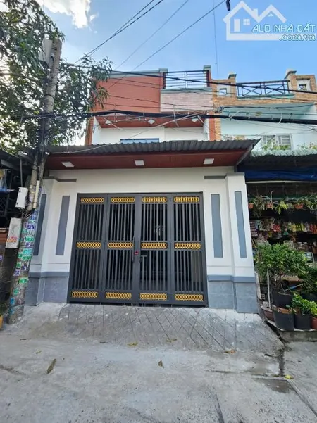 Siêu Phẩm Cực Đẹp Xuân Thới Đông 3, 88m2,2 Tầng, Đường 5m Thông, Xe hơi ngủ trong nhà.