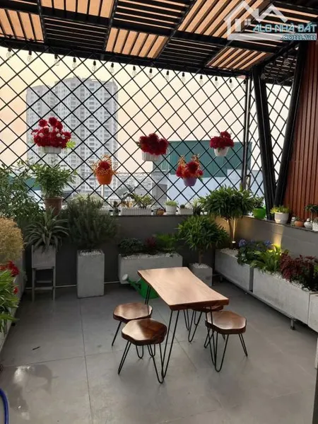 bán Nhà Ngọc Trì Cổ Linh GầnAEO 6 Tầng full nội thất Tiền tỷ Diện Tích 47mv giá 11 Tỷ tí