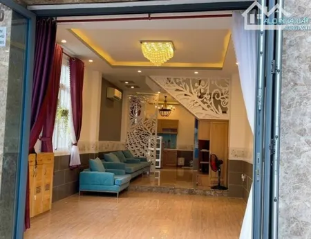 BÁN NHÀ 1 TRỆT 2 LẦU MỚI ĐẸP, CĂN GÓC HẺM Ô TÔ HUYỀN TRÂN CÔNG CHÚA