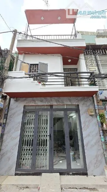 B.Á.N NHÀ LÊ ĐÌNH CẨN- DTSD 108M2 - 3 PN- HXH - KẾ KHU TÊN LỬA- NHỈNH 4 TỶ