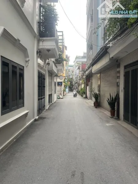 57m² Ngọc Thụy – MT 3.4m – 6.9 Tỷ – 2 Mặt Ngõ – 10m Ra Ô Tô Tránh – Sổ Đỏ Chính Chủ