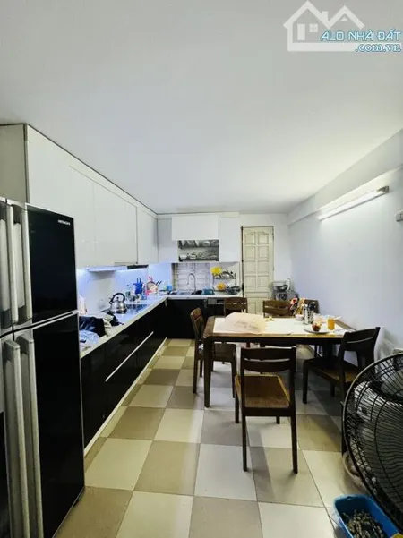 Bán nhà riêng phố Ngọc Thụy, 48m², 4 tầng, 4 phòng ngủ, sổ vuông đẹp, giá chỉ 5tỷ hơn.