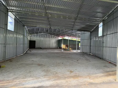 Cho thuê mặt bằng mới xây kiên cố 300m2 Phường 7