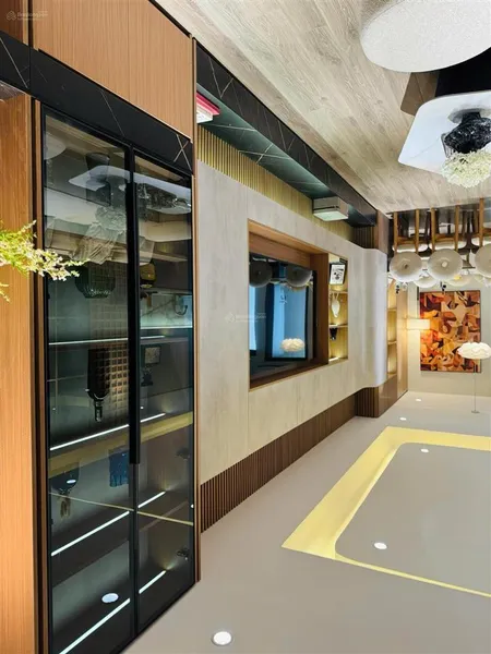 Chính chủ bán căn hộ chung cư 3 ngủ 100m2 full nội thất như ảnh tại 173 xuân thuỷ. 0911 120 ***