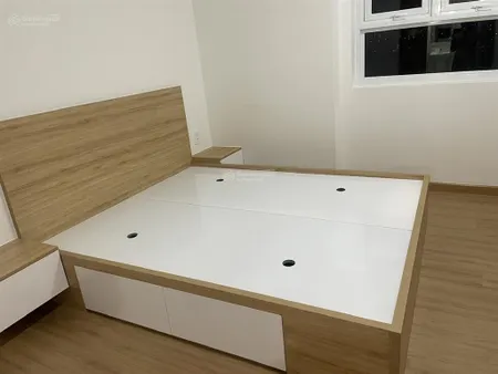 Chủ nhà kẹt tiền cần bán nhanh 2pn lavita charm 68m2 full nt giá 3,7tỷ. em phi xem nhà ạ