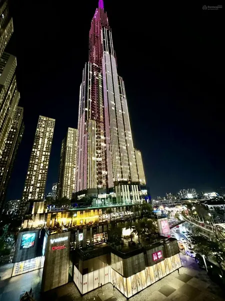 Chính chủ cần bán gấp căn hộ 3pn 116m2 tại landmark 3 vinhomes central park giá 9.9 tỷ 0775 252 ***