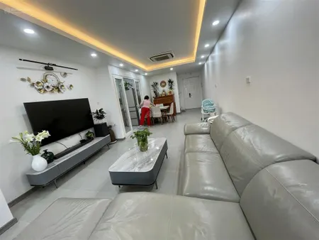 Bán căn 3pn view hồ tây đẳng cấp, hàng quý hiếm, giá 11,2tỉ sổ đẹp có slot để xe 0969 838 ***