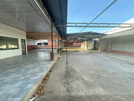 Cho thuê 600m2 mặt bằng ngay trung tâm TP Bến Tre