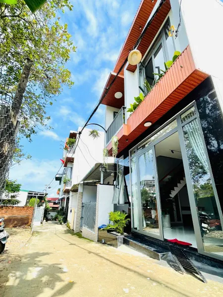 NHÀ HẺM TRẦN PHÚ - TRUNG TÂM BMT